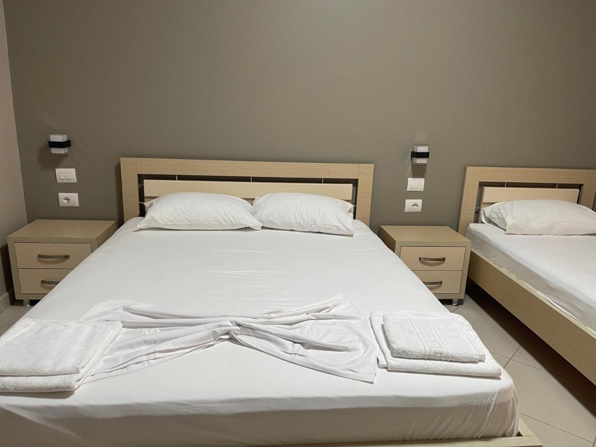 Season Inn Dhërmi Екстериор снимка