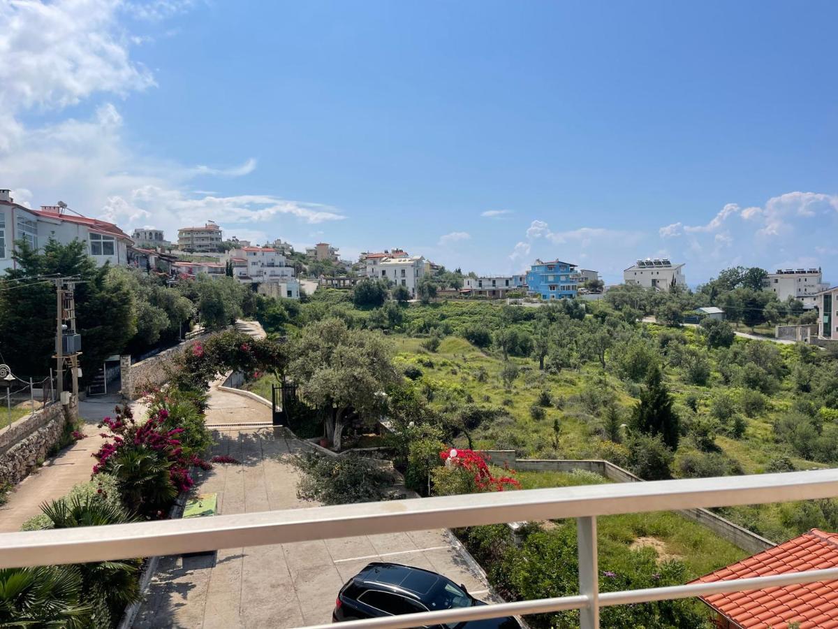 Season Inn Dhërmi Екстериор снимка